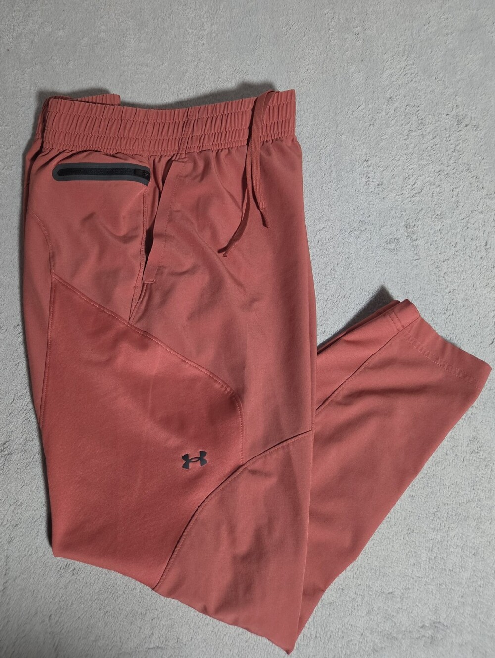 Under Armour Men’s Rust Red Performance Jogger Pants